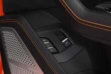 Lamborghini Urus V8 S