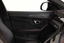 Lamborghini Urus V8 S