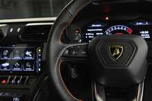 Lamborghini Urus V8 S