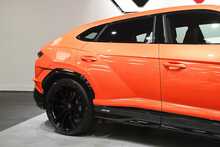 Lamborghini Urus V8 S