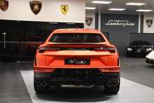 Lamborghini Urus V8 S