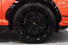 Lamborghini Urus V8 S