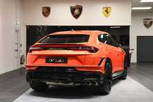 Lamborghini Urus V8 S