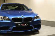 BMW M5 V8