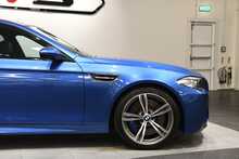 BMW M5 V8