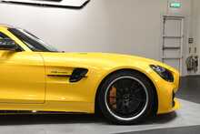 Mercedes-Benz AMG GT V8 BiTurbo R