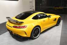 Mercedes-Benz AMG GT V8 BiTurbo R