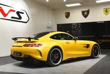 Mercedes-Benz AMG GT V8 BiTurbo R