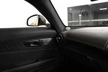 Mercedes-Benz AMG GT V8 BiTurbo R