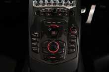 Lamborghini Aventador V12 LP 700-4 