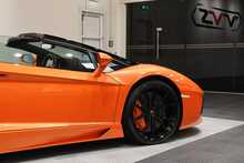 Lamborghini Aventador V12 LP 700-4 