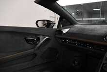 Lamborghini Huracan V10 LP 640-4 Performante