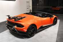 Lamborghini Huracan V10 LP 640-4 Performante