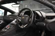 Lamborghini Aventador V12 LP 700-4 