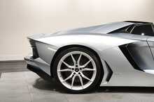 Lamborghini Aventador V12 LP 700-4 