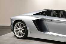 Lamborghini Aventador V12 LP 700-4 