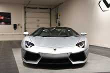 Lamborghini Aventador V12 LP 700-4 