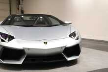 Lamborghini Aventador V12 LP 700-4 