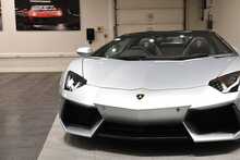 Lamborghini Aventador V12 LP 700-4 