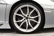 Lamborghini Aventador V12 LP 700-4 