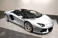 Lamborghini Aventador V12 LP 700-4 