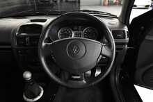 Renault Clio V6 Sport