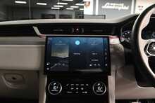 Jaguar F-PACE P250i R-Dynamic SE Black