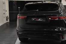 Jaguar F-PACE P250i R-Dynamic SE Black