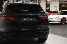 Jaguar F-PACE P250i R-Dynamic SE Black