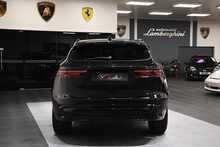 Jaguar F-PACE P250i R-Dynamic SE Black