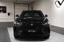 Jaguar F-PACE P250i R-Dynamic SE Black