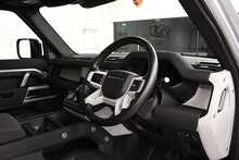 Land Rover Defender 110 D300 MHEV X-Dynamic SE