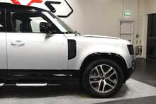 Land Rover Defender 110 D300 MHEV X-Dynamic SE