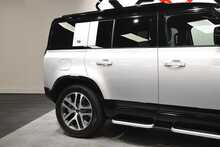 Land Rover Defender 110 D300 MHEV X-Dynamic SE