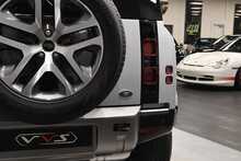 Land Rover Defender 110 D300 MHEV X-Dynamic SE