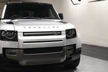 Land Rover Defender 110 D300 MHEV X-Dynamic SE