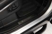 Land Rover Defender 110 D300 MHEV X-Dynamic SE