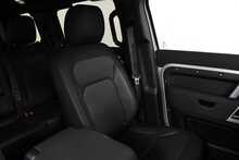 Land Rover Defender 110 D300 MHEV X-Dynamic SE