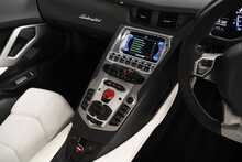 Lamborghini Aventador LP700-4 Roadster