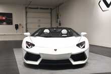 Lamborghini Aventador LP700-4 Roadster