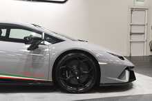 Lamborghini Huracan V10 LP 640-4 Performante
