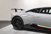 Lamborghini Huracan V10 LP 640-4 Performante