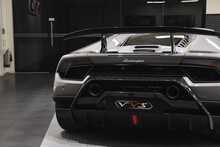 Lamborghini Huracan V10 LP 640-4 Performante
