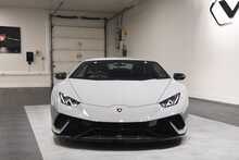 Lamborghini Huracan V10 LP 640-4 Performante