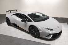 Lamborghini Huracan V10 LP 640-4 Performante