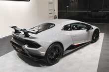 Lamborghini Huracan V10 LP 640-4 Performante