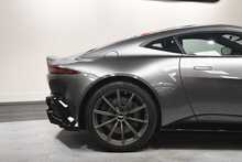 Aston Martin Vantage V8
