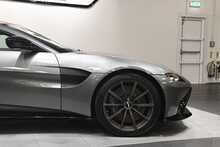 Aston Martin Vantage V8