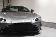 Aston Martin Vantage V8