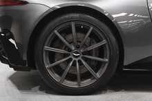 Aston Martin Vantage V8